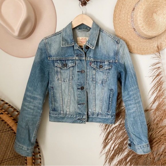 XS Cropped Levis Jacket - Picture 1 of 9